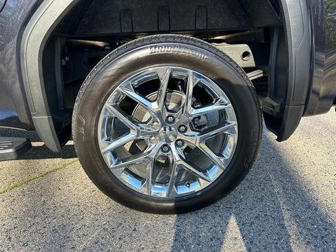 Used 2023 GMC Sierra 1500 Denali w/ Technology Package AWD/4WD image 14