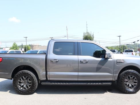 Used 2023 Ford F150 Lightning Platinum AWD/4WD image 6