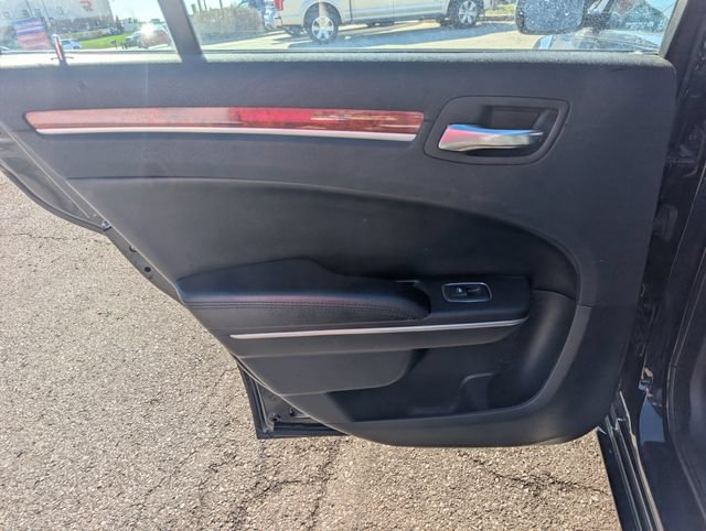 Used 2012 Chrysler 300 RWD image 17