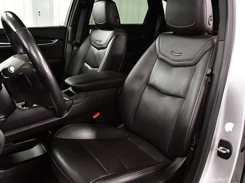 Used 2020 Cadillac XT5 Premium Luxury AWD/4WD image 29