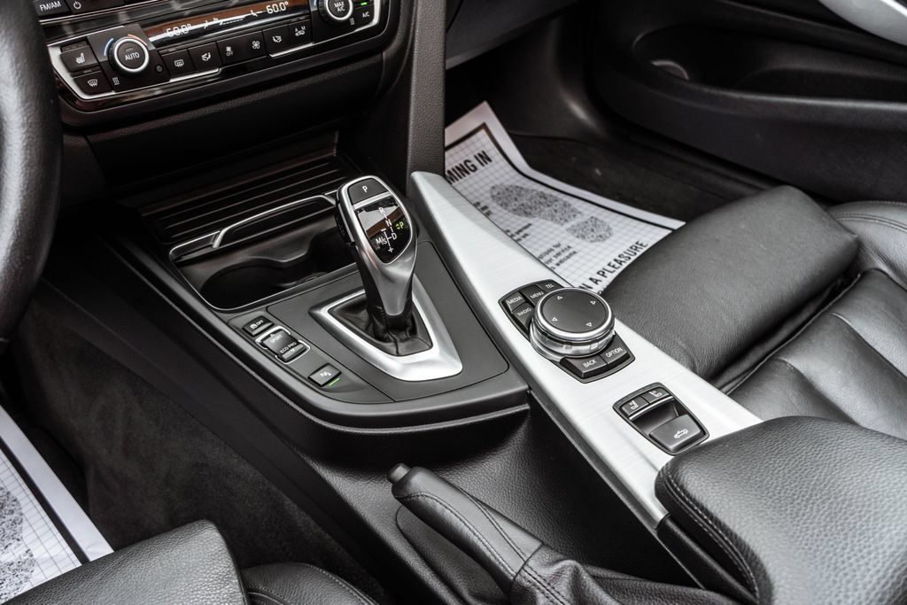 Used 2016 BMW 428i xDrive Convertible AWD/4WD image 21