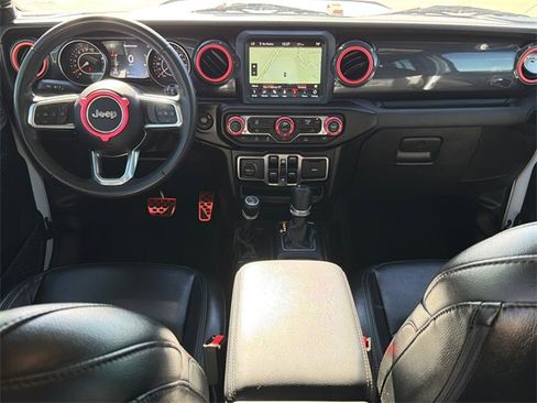 Used 2022 Jeep Wrangler Unlimited Sahara image 11