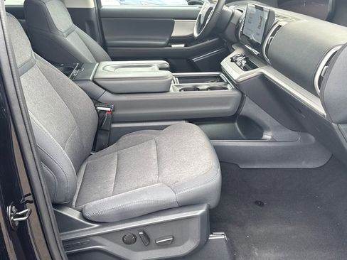 Used 2025 Ford Expedition Max Active AWD/4WD image 13