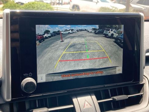Used 2025 Toyota RAV4 XLE FWD image 23