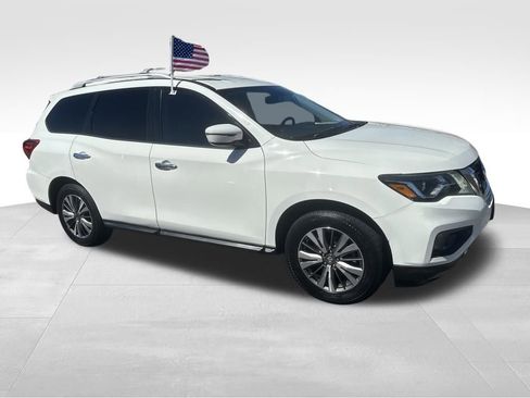 Used 2017 Nissan Pathfinder SV image 36