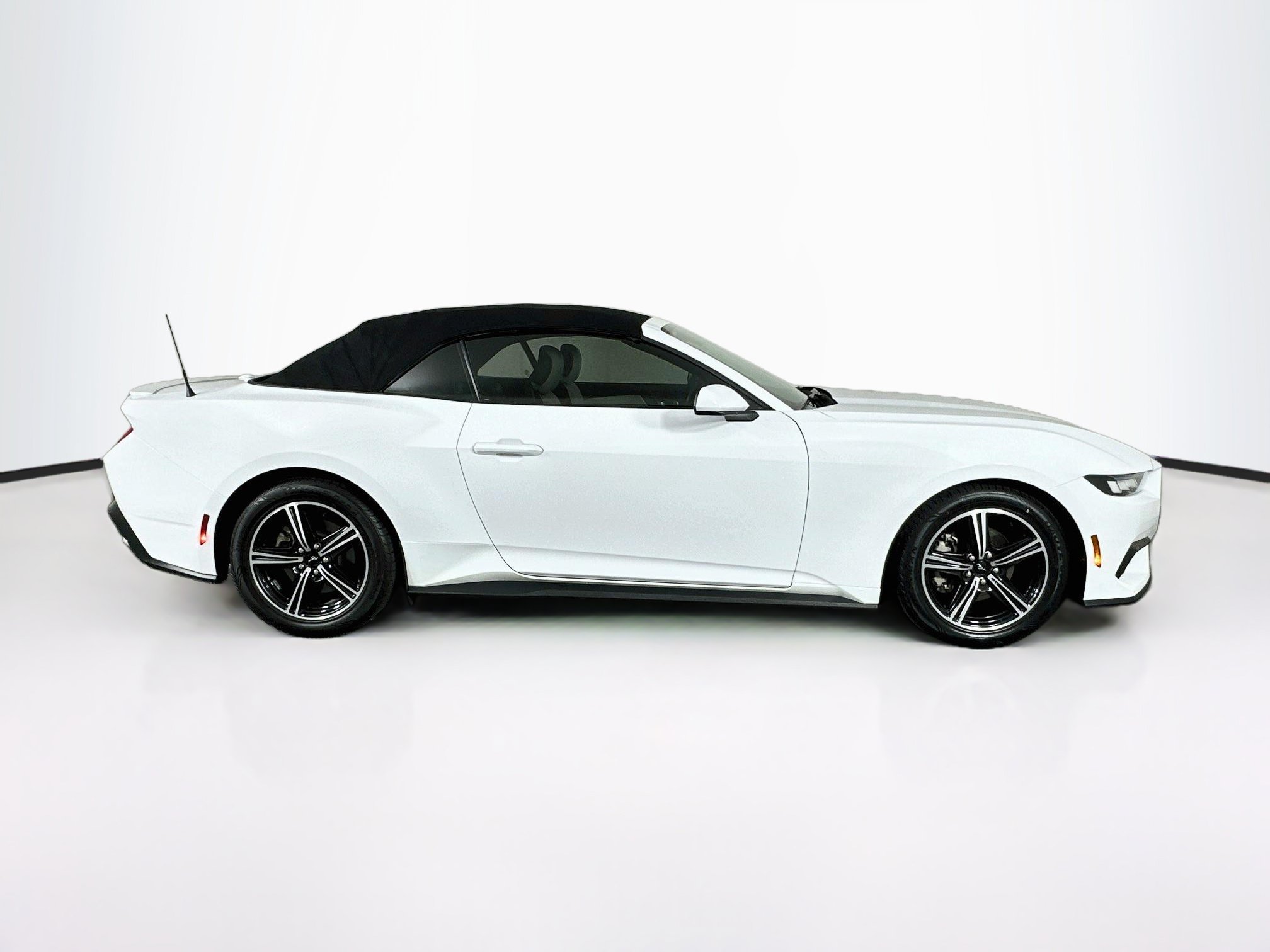 Used 2024 Ford Mustang Premium RWD image 10