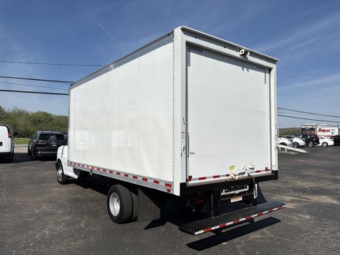 Used 2021 Chevrolet Express 3500 w/ Power Convenience Package image 3