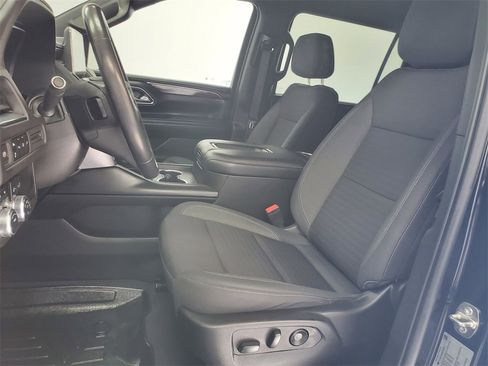 Used 2022 GMC Yukon XL SLE image 6