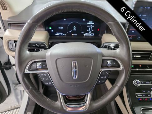 Used 2021 Lincoln Nautilus Reserve w/ Equipment Group 201A AWD/4WD image 17