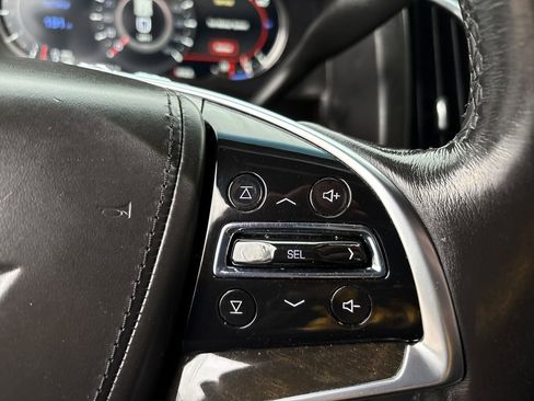 Used 2019 Cadillac Escalade Platinum image 18