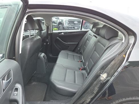 Used 2017 Volkswagen Jetta SEL FWD image 12