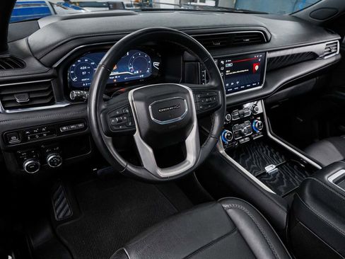 Used 2023 GMC Yukon XL Denali image 16