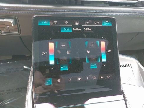 New 2025 Cadillac Escalade IQ Sport 1 w/ LPO, ONYX Package image 25