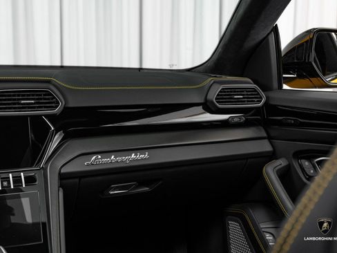 Used 2024 Lamborghini Urus S image 38