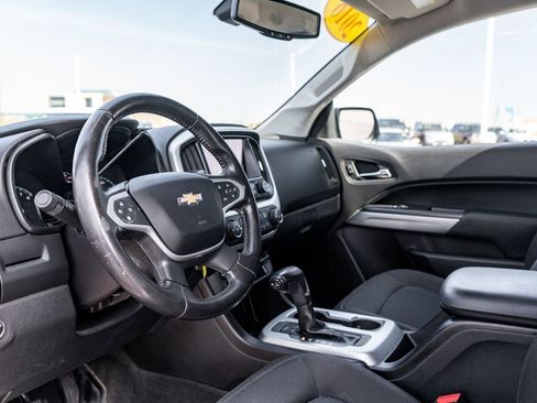Used 2016 Chevrolet Colorado LT w/ LT Convenience Package RWD image 18