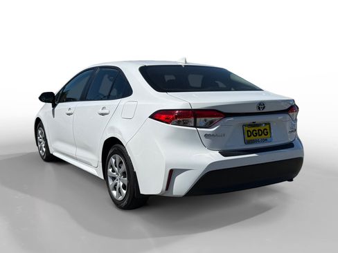 Used 2024 Toyota Corolla LE FWD image 3