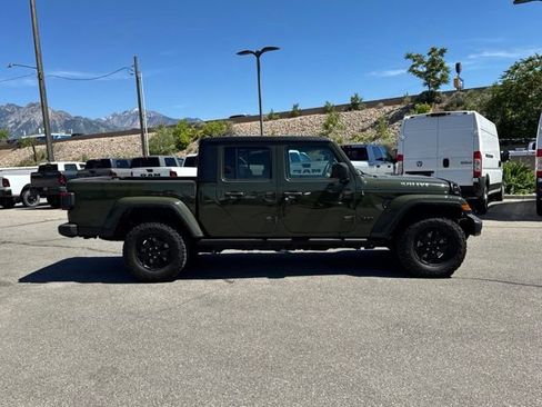 Used 2022 Jeep Gladiator Sport AWD/4WD image 8