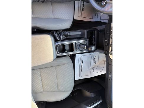 Used 2020 Toyota Tacoma SR5 AWD/4WD image 12