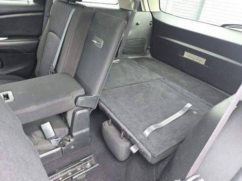 Used 2016 Dodge Journey SXT w/ Comfort/Convenience Group image 25