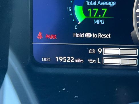 Certified 2025 Toyota Tundra Limited AWD/4WD image 38
