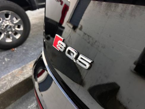 Used 2018 Audi SQ5 Prestige w/ Prestige Package image 40