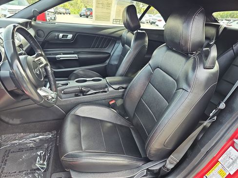 Used 2023 Ford Mustang Premium image 14