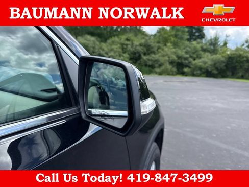 Used 2023 Chevrolet Traverse LS w/ Safety Package FWD image 14