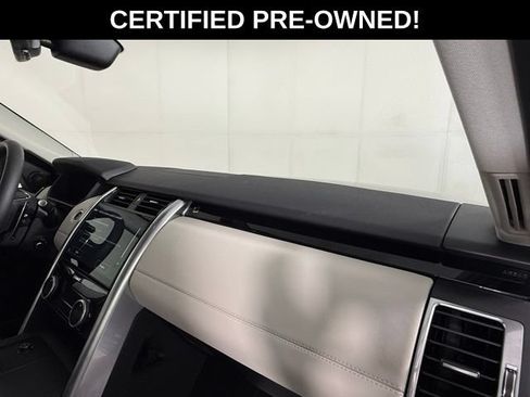 Certified 2025 Land Rover Discovery S AWD/4WD image 33