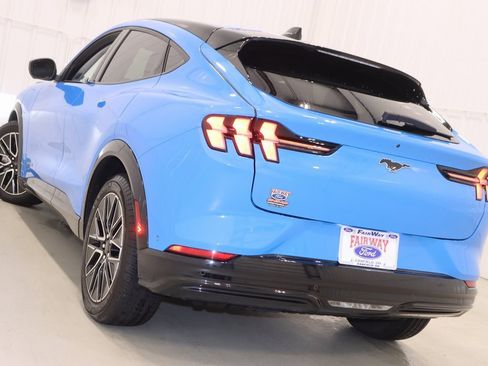 Certified 2024 Ford Mustang Mach-E Premium image 34