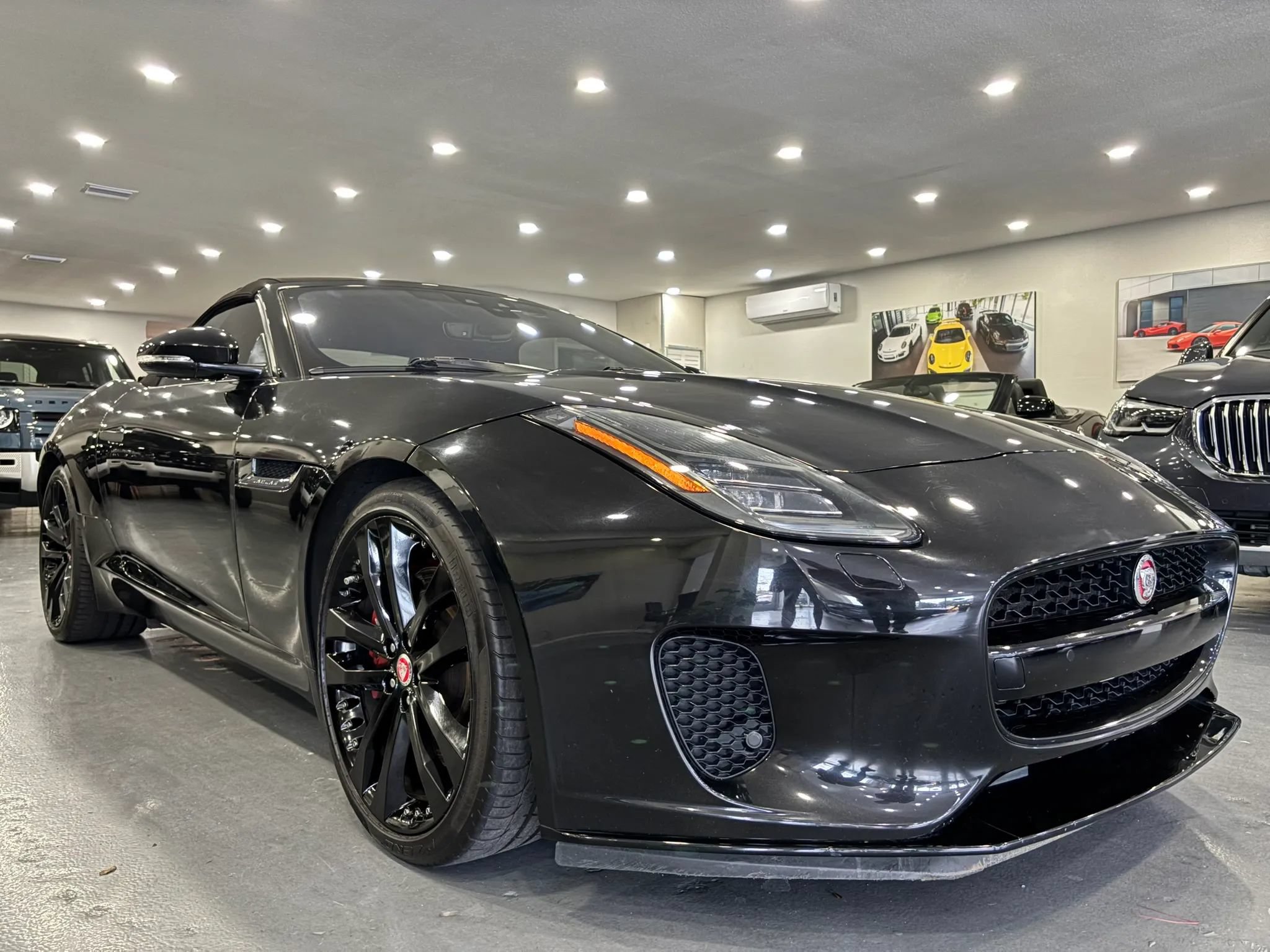 Used 2020 Jaguar F-TYPE Convertible RWD image 1