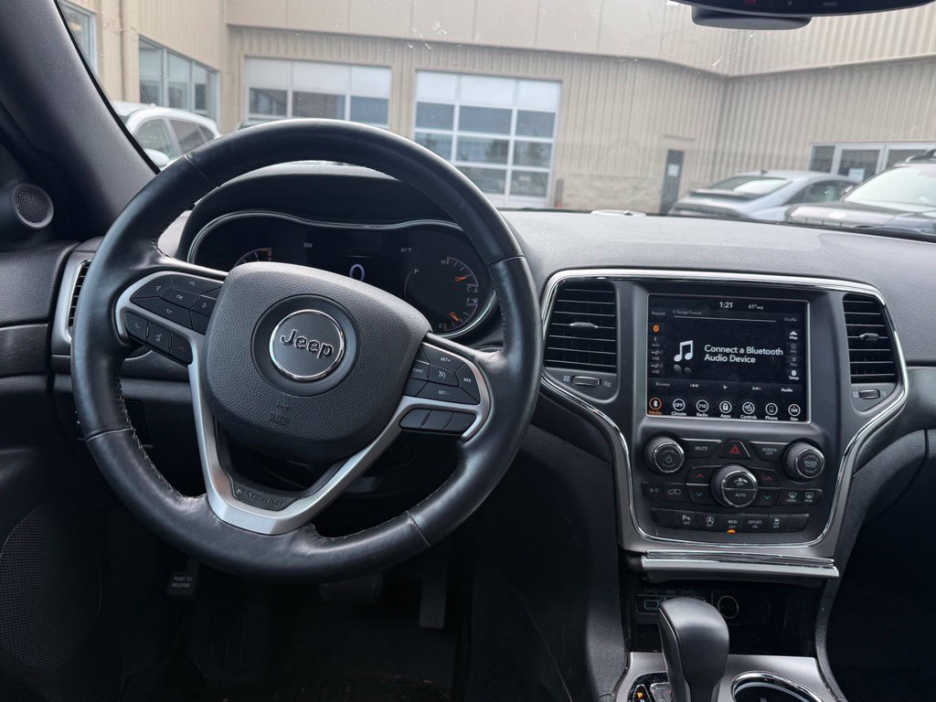 Used 2018 Jeep Grand Cherokee Altitude AWD/4WD image 12