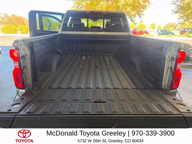 Used 2024 Chevrolet Silverado 2500 High Country AWD/4WD image 11