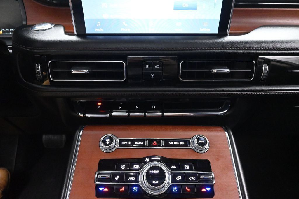 Used 2020 Lincoln Aviator Reserve w/ Equipment Group 202A AWD/4WD image 36
