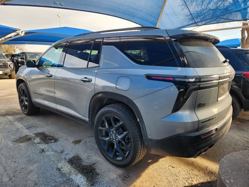 Certified 2024 Chevrolet Traverse RS image 3