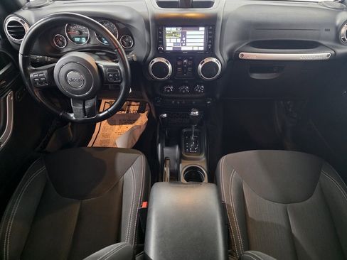 Used 2016 Jeep Wrangler Unlimited Sahara w/ Dual Top Group image 22