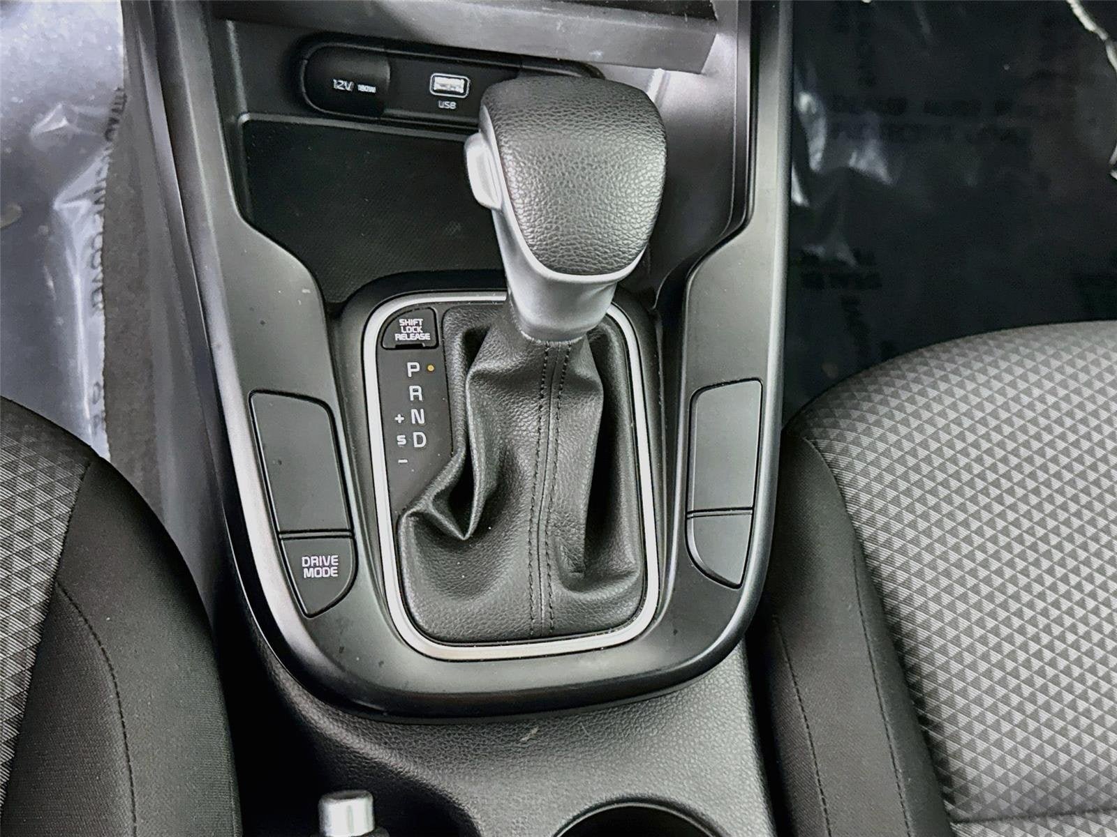 Certified 2025 Kia Soul LX w/ LX Technology Package FWD image 17