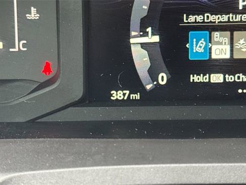 Used 2025 Toyota Tacoma SR5 image 41