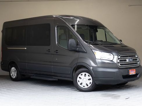 Used 2017 Ford Transit 350 XLT RWD image 2