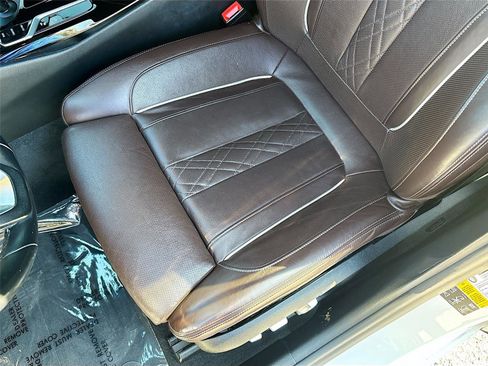 Used 2021 BMW 530i xDrive w/ Premium Package image 22