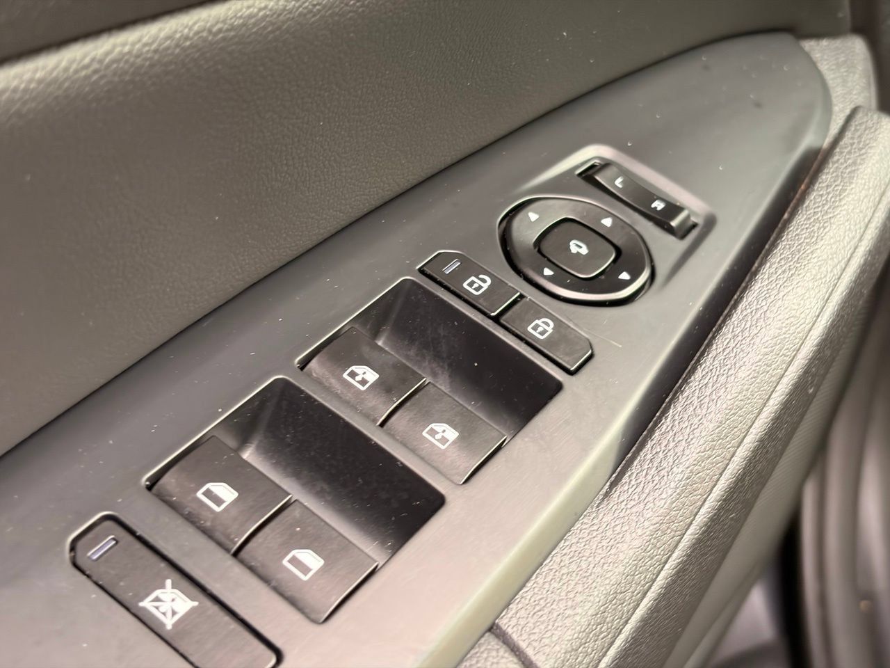 Used 2026 Kia Sportage SX FWD image 22