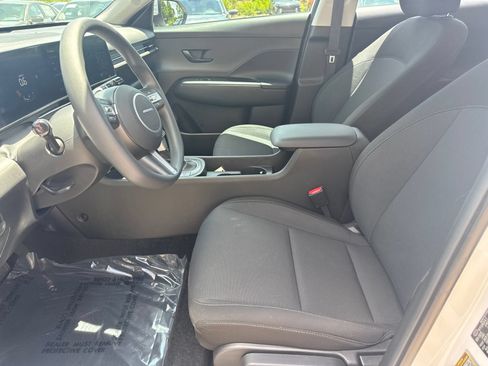 Used 2026 Hyundai Kona SE FWD image 9