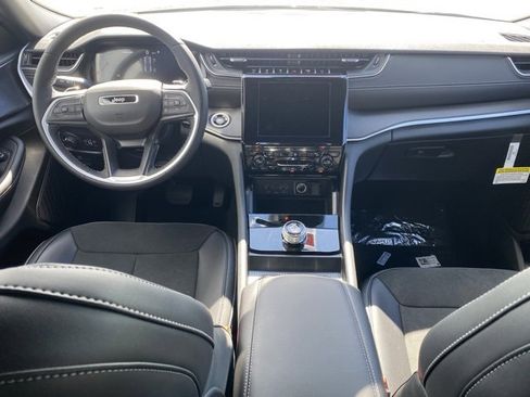 New 2025 Jeep Grand Cherokee Altitude w/ Trailer Tow Package image 53