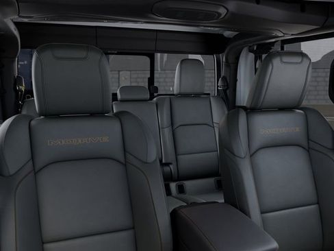 New 2025 Jeep Gladiator Mojave w/ Convenience Group image 27