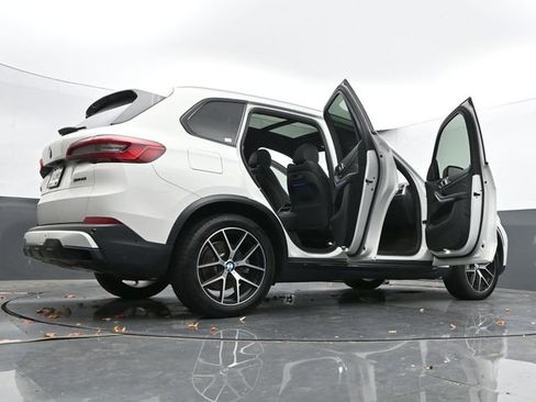 Used 2019 BMW X5 xDrive40i w/ Convenience Package image 72