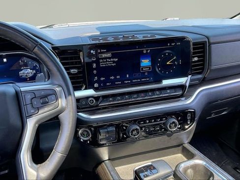 Used 2023 Chevrolet Silverado 1500 RST w/ Convenience Package II AWD/4WD image 9