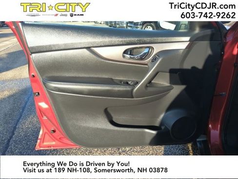 Used 2016 Nissan Rogue S image 16