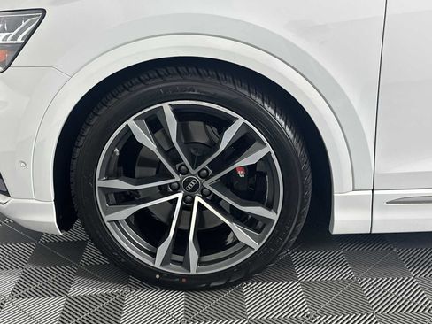 Used 2023 Audi SQ8 Prestige AWD/4WD image 12