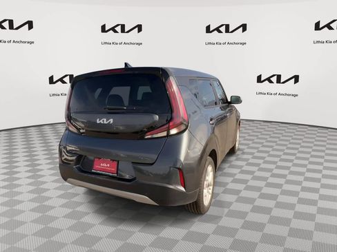 Used 2024 Kia Soul LX w/ Option Group 015 FWD image 7
