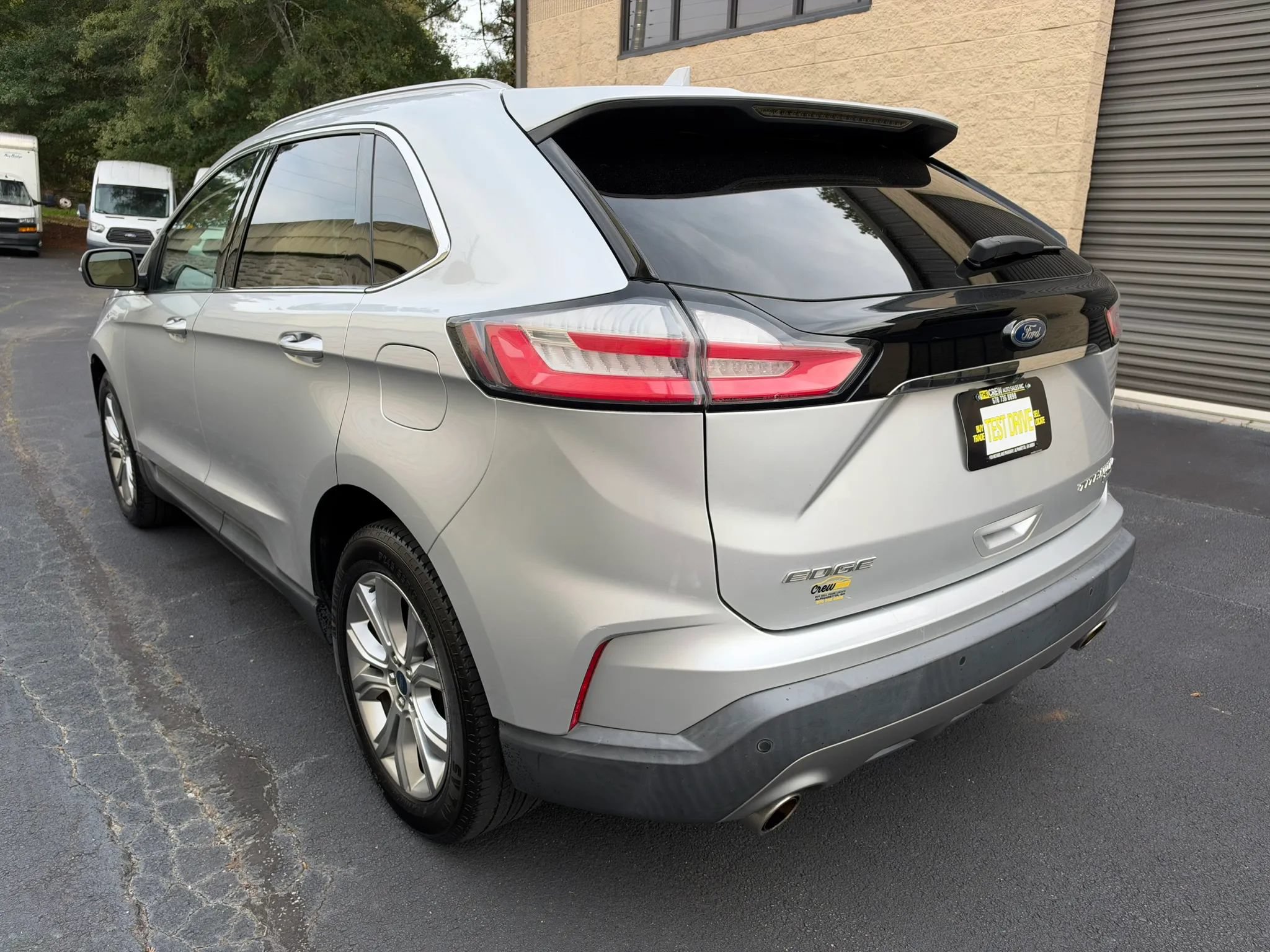 Used 2019 Ford Edge Titanium FWD image 10