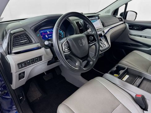 Used 2018 Honda Odyssey Elite image 9